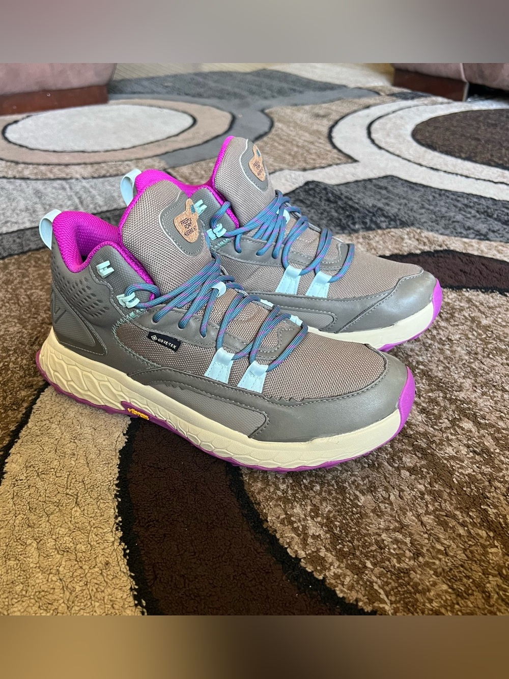Women’s New Balance Fresh Foam X Hierro Mid GORE-TEX Hiking Shoes Size 8.5
